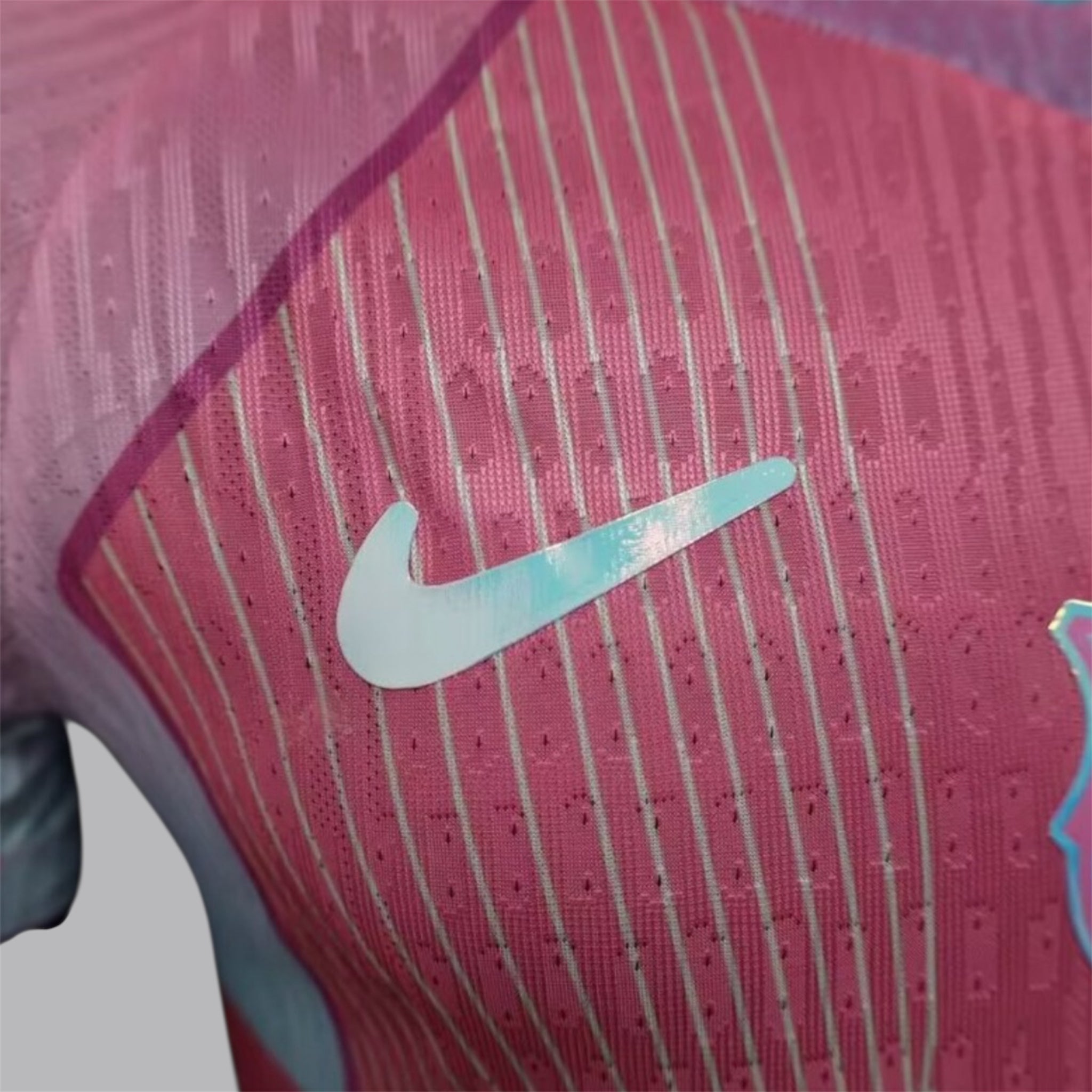 Barcelona Pink special edition 25/26